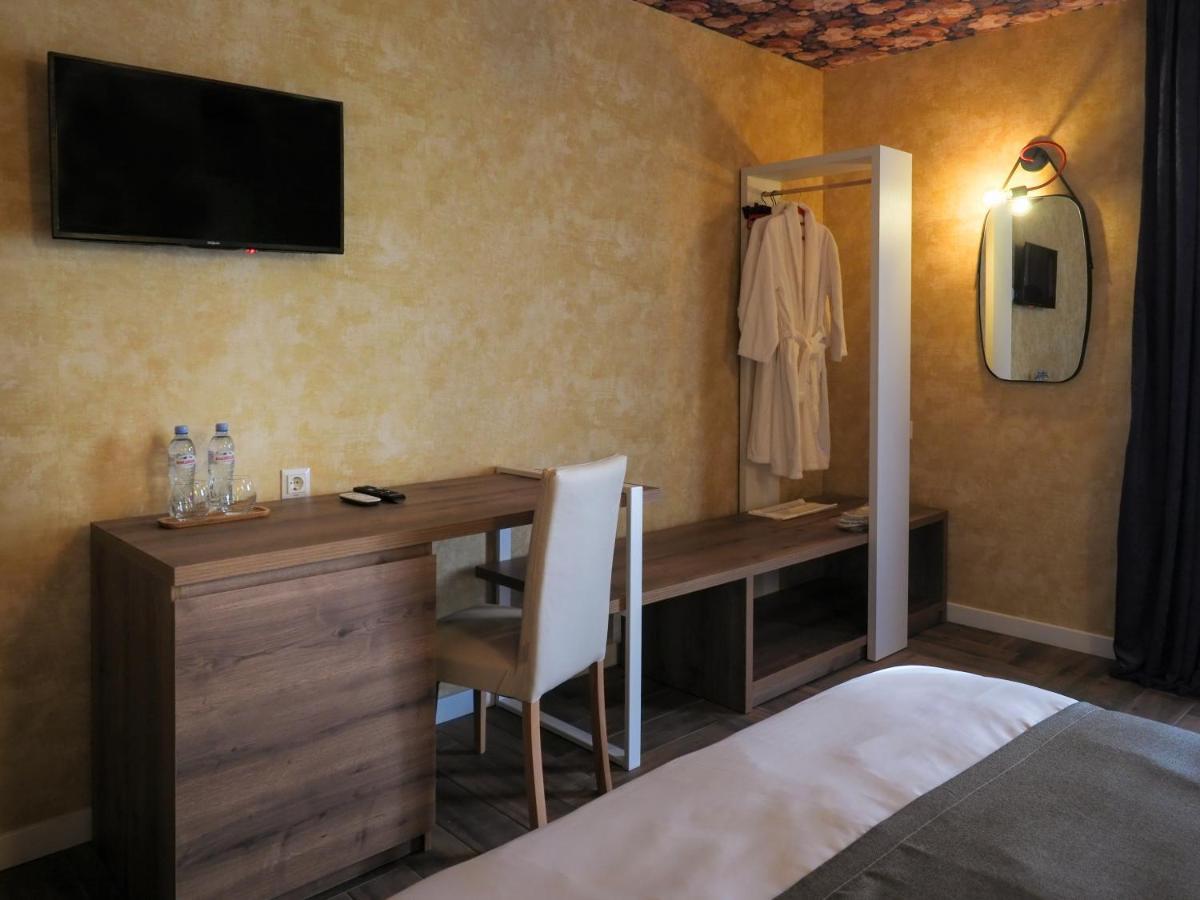 Hotel Banihills Tbilisi Bagian luar foto