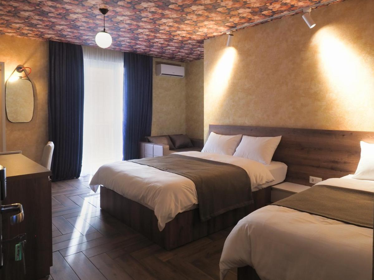 Hotel Banihills Tbilisi Bagian luar foto