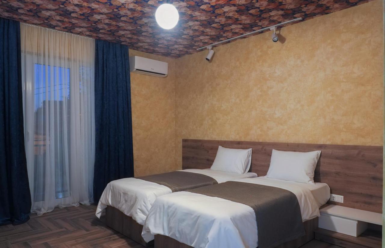Hotel Banihills Tbilisi Bagian luar foto