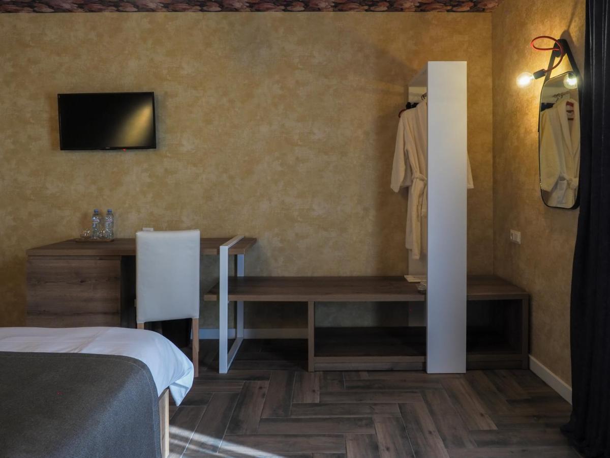 Hotel Banihills Tbilisi Bagian luar foto