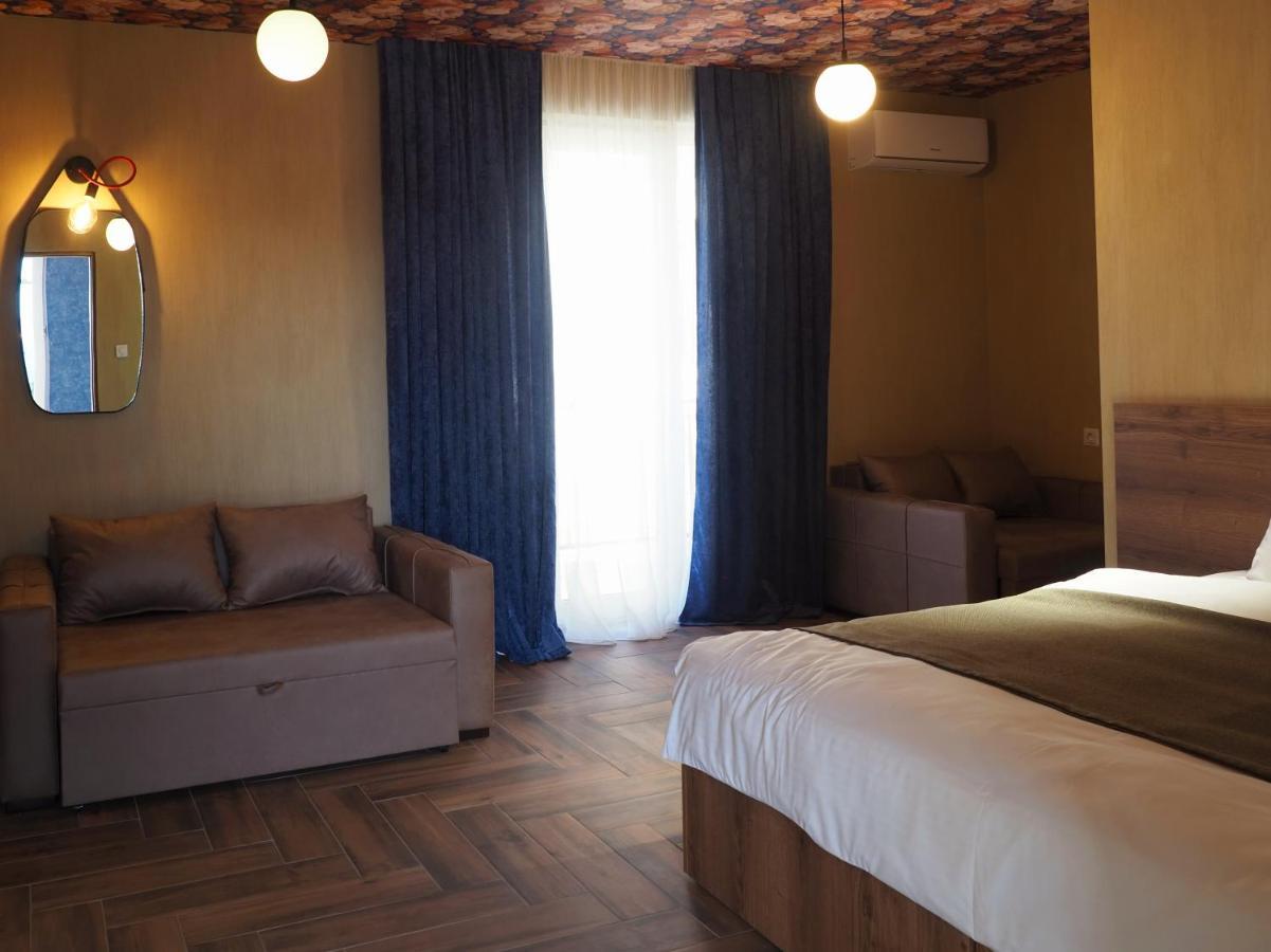 Hotel Banihills Tbilisi Bagian luar foto