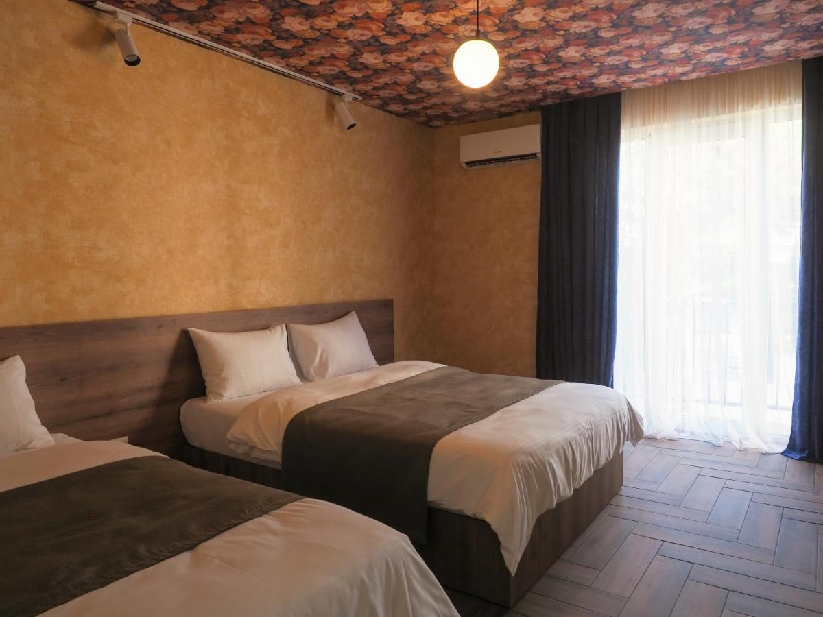 Hotel Banihills Tbilisi Bagian luar foto