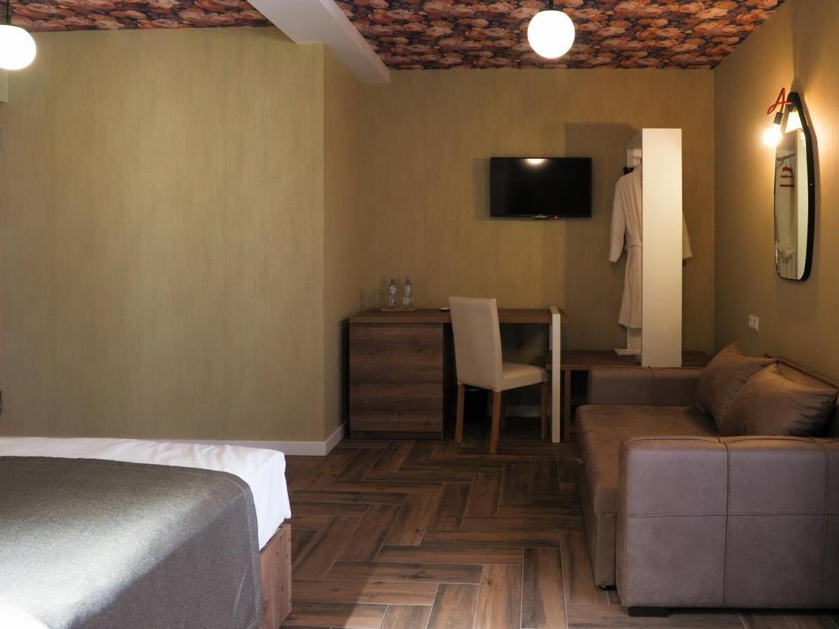 Hotel Banihills Tbilisi Bagian luar foto