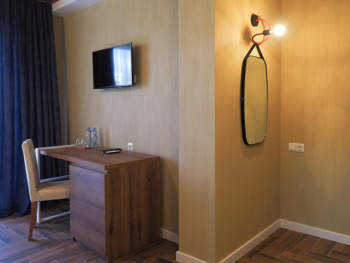Hotel Banihills Tbilisi Bagian luar foto