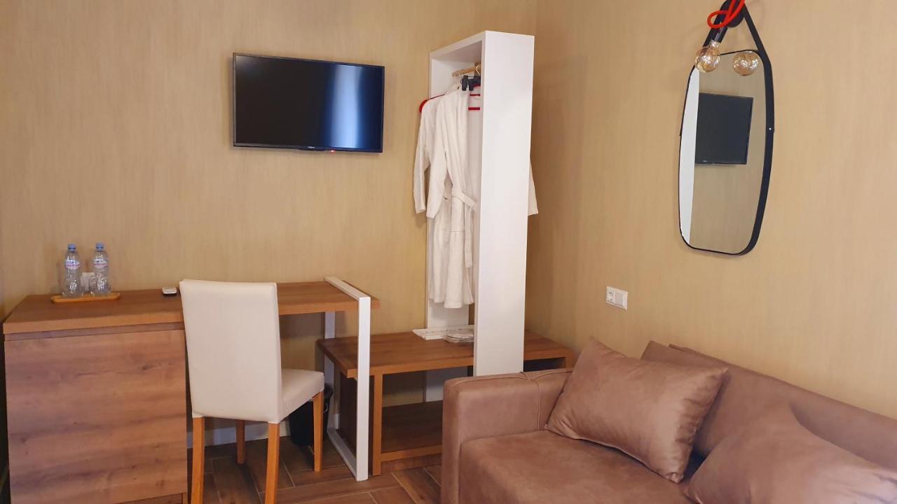 Hotel Banihills Tbilisi Bagian luar foto