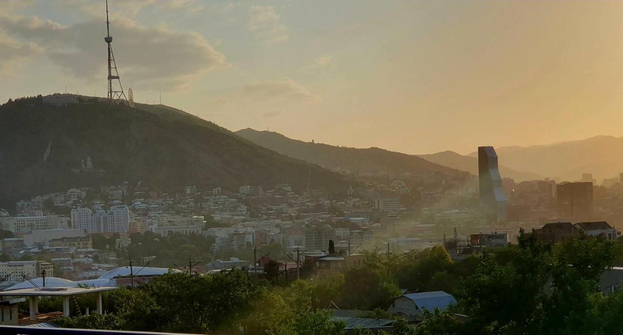 Hotel Banihills Tbilisi Bagian luar foto