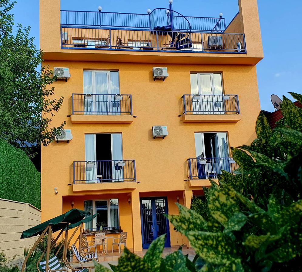 Hotel Banihills Tbilisi Bagian luar foto