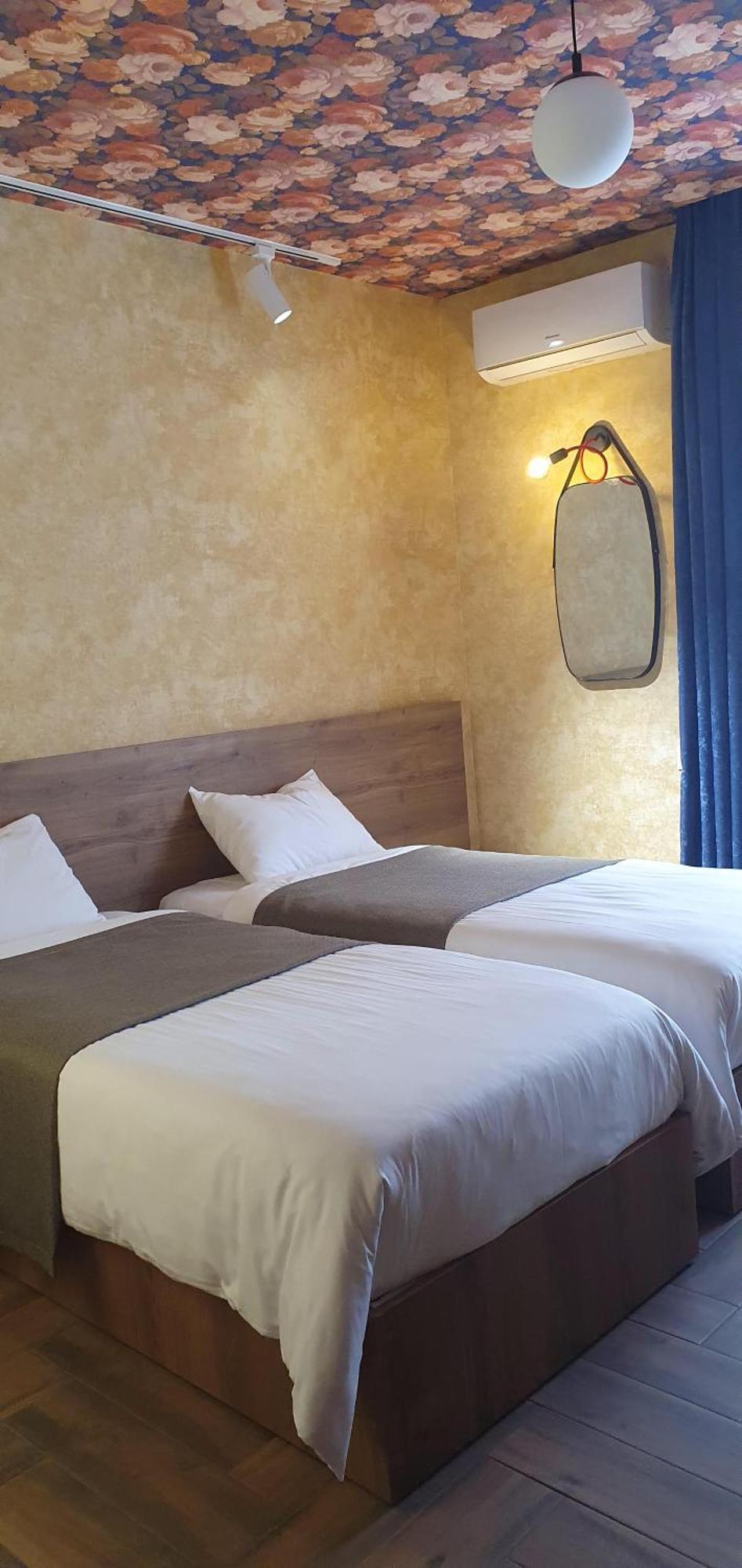 Hotel Banihills Tbilisi Bagian luar foto