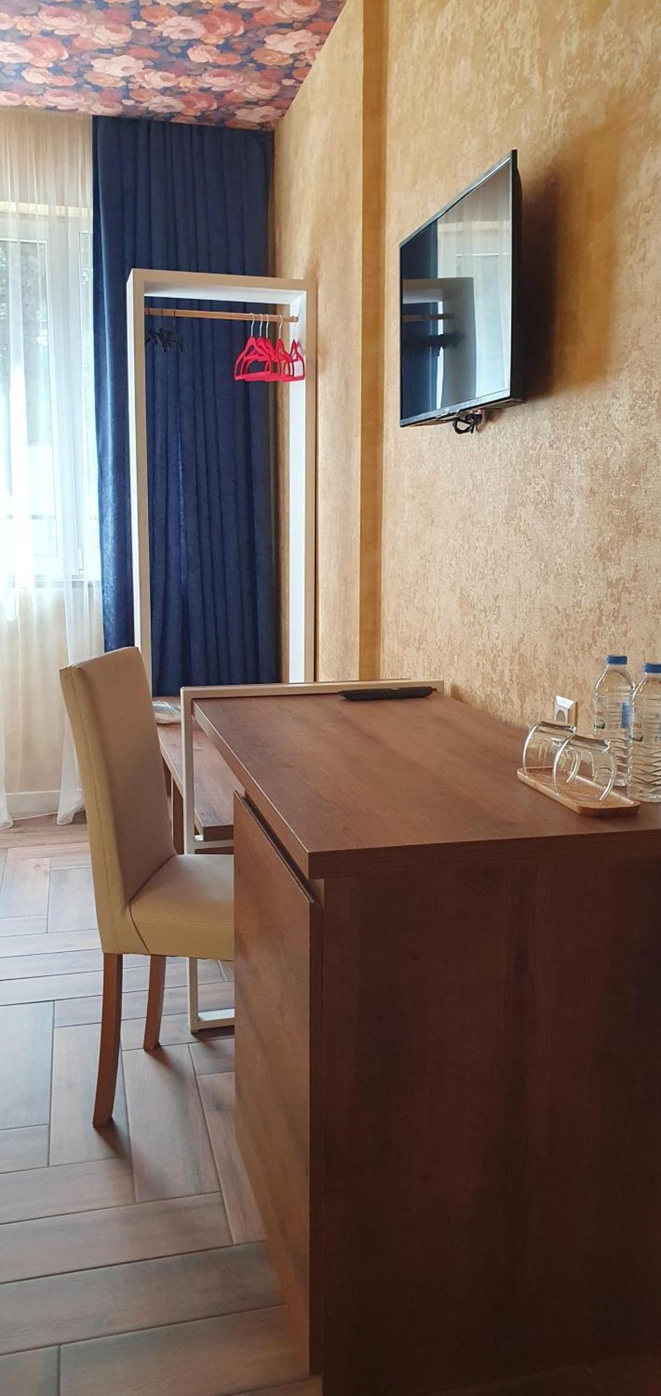 Hotel Banihills Tbilisi Bagian luar foto